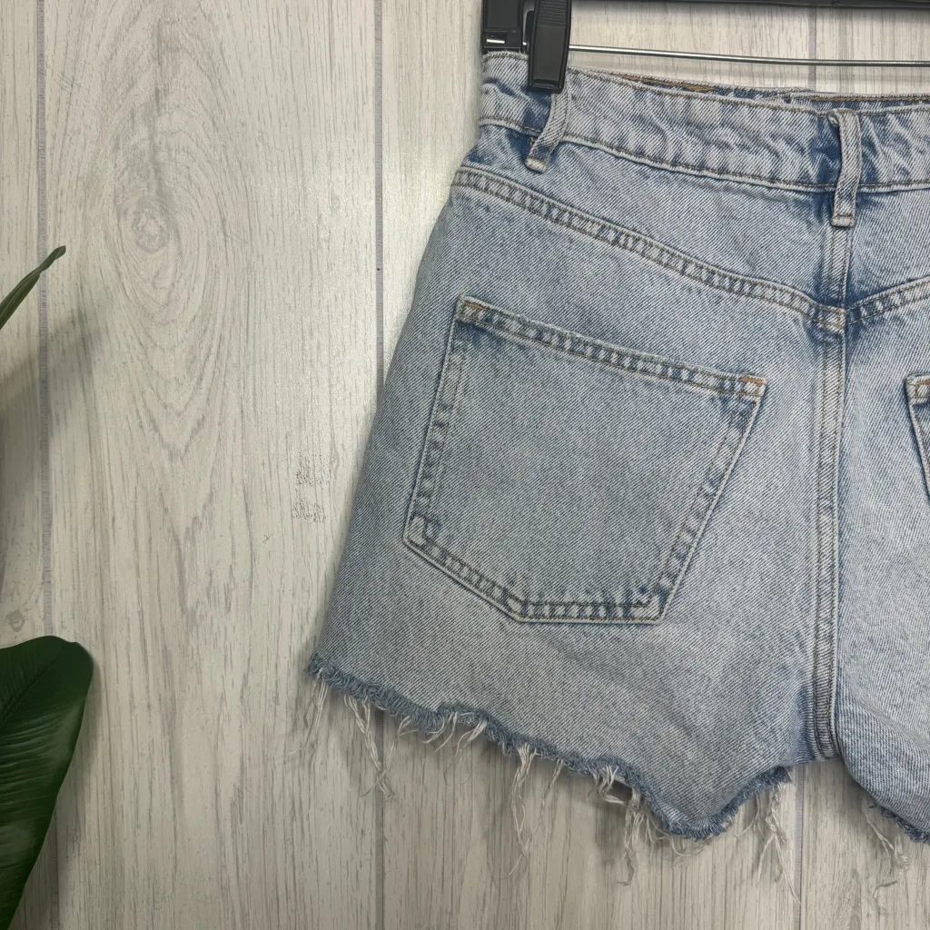 Zara High Rise Distressed Ripped Denim Shorts size 4 - Image 6
