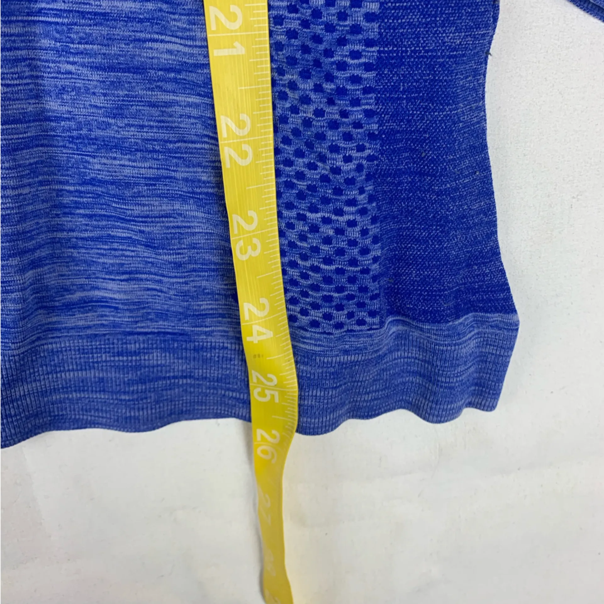 Sweaty Betty size medium Vibrant Blue Seamless Top athletic swiftly - Image 5