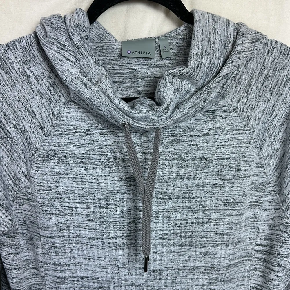 Athleta Heathered Grey Techie Cowl Neck Kangaroo Pocket Hoodie Top Womens Small - Image 3