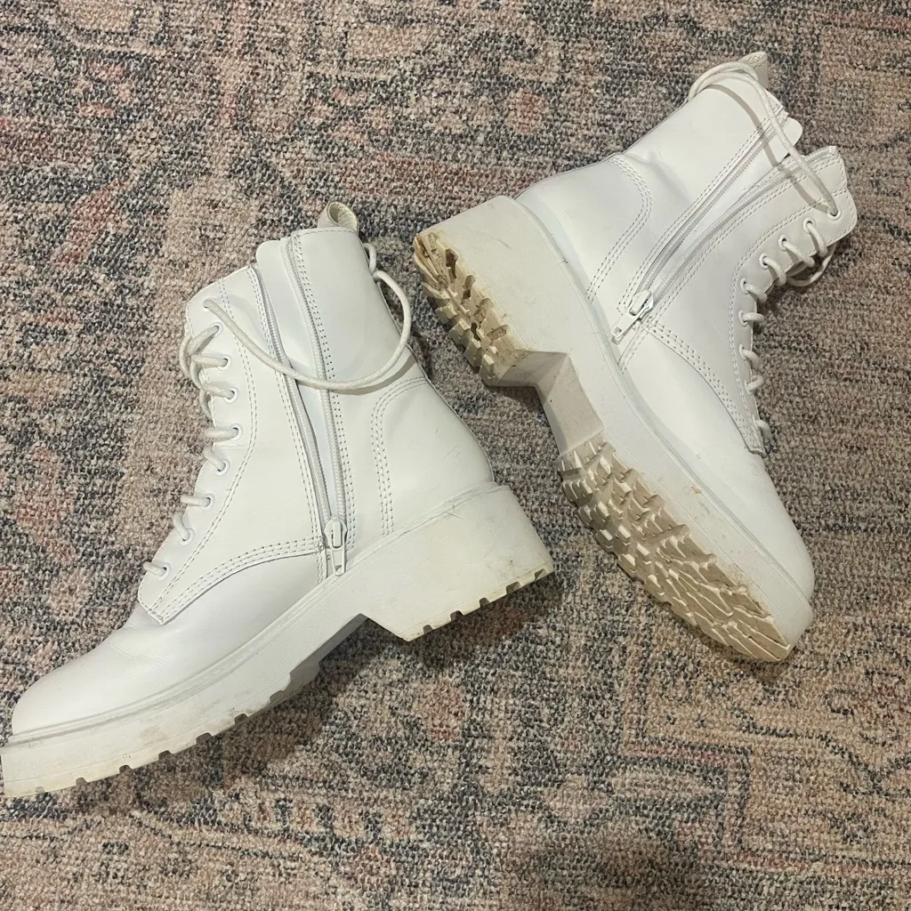 Elegant Cream Lace-Up Combat Boots - Image 4