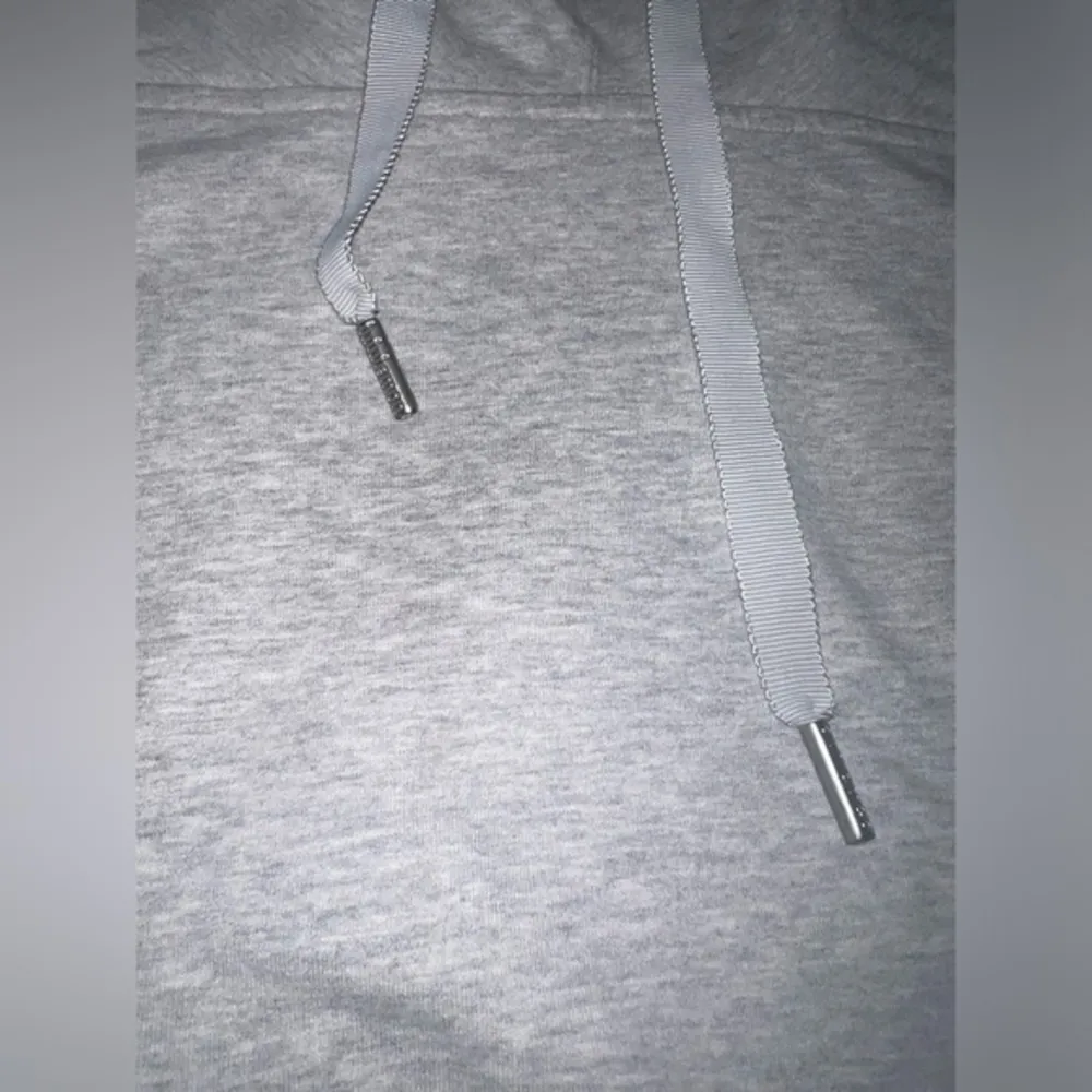 Lululemon Split Pullover Hoodie Sweatshirt Heathered Light Grey Womens Size‎ 4 - Image 2