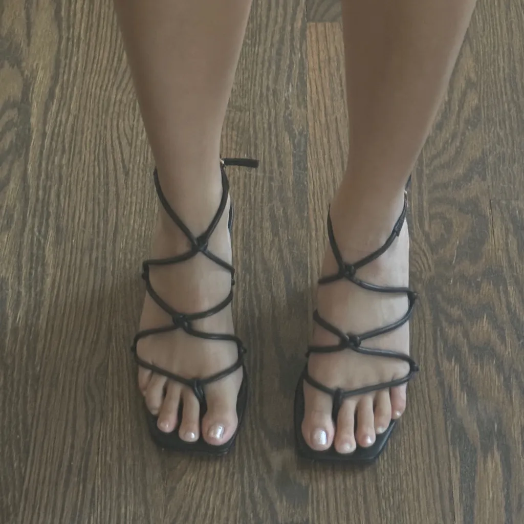 Katy Perry black irisia strappy wooden block wedge heel sandal matte black Size 7.5 - Image 9