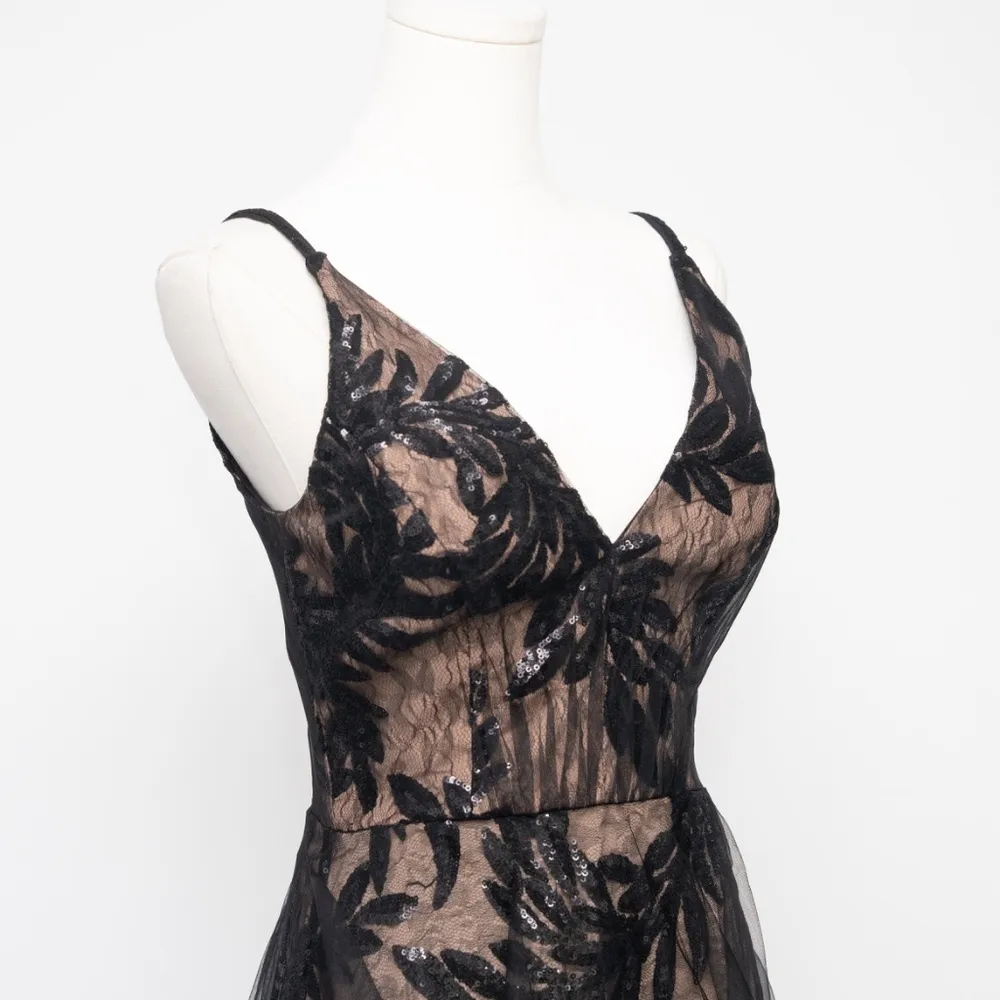 Dress The Population Courtney Sequin Overlay Dress Small - Image 13