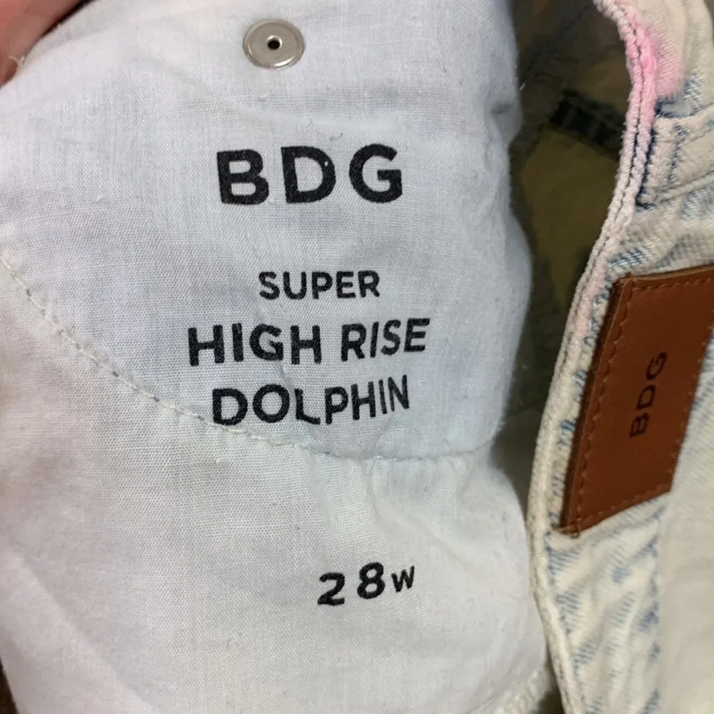 BDG Sooner High Rise Dolphin Light Wash Cutoff Jean Shorts - Image 4