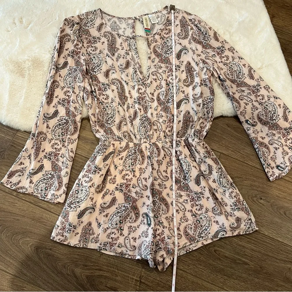 Paisley Print Long Sleeve Romper Size Small - Image 4