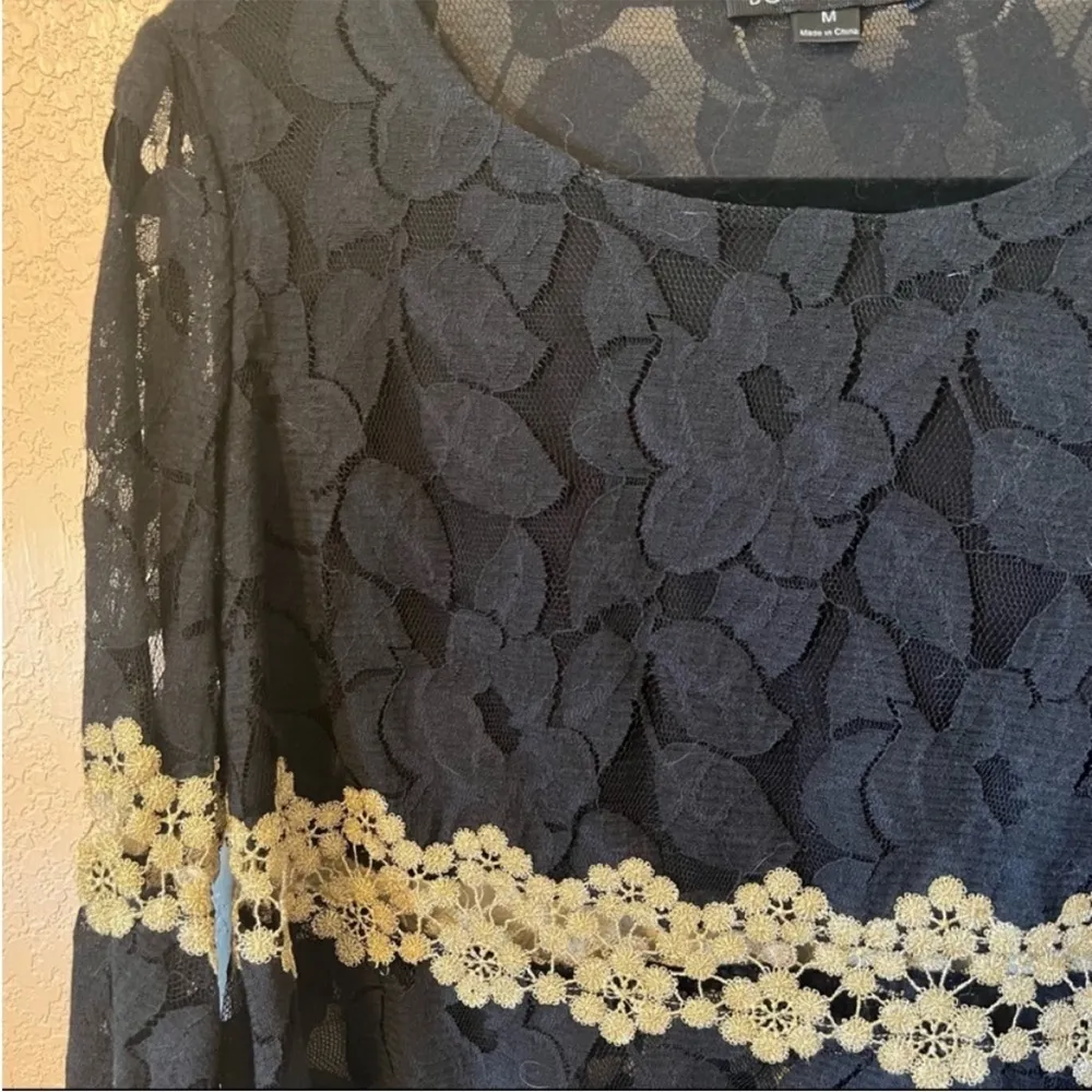 NWT Double Zero Black and Gold Lace Long Sleeve Blouse - Image 3