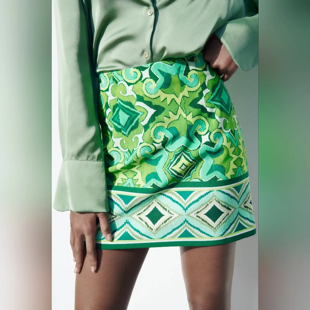 PRINTED MINI SKIRT - Image 4