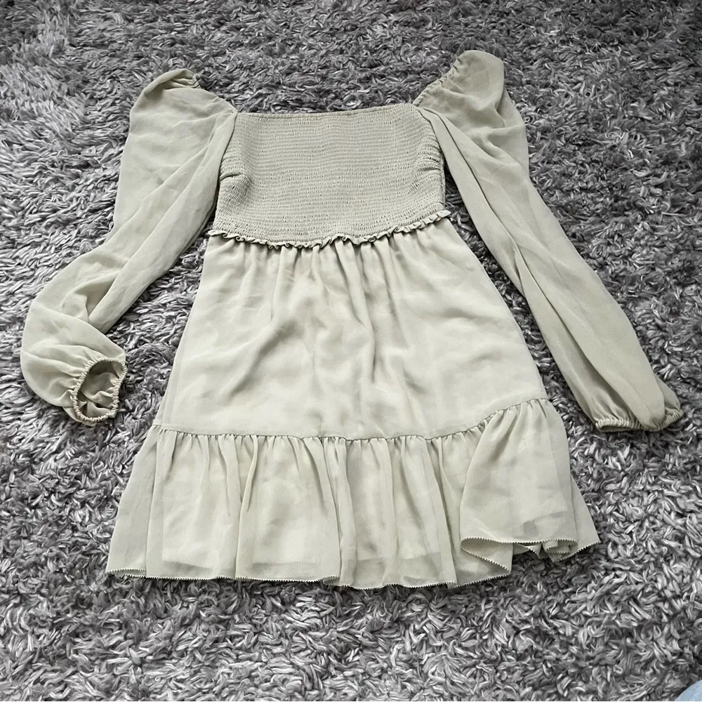 Aritzia tempest mini dress size small - Image 2