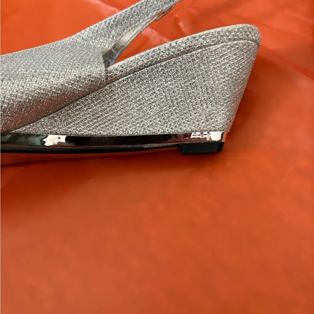 Pierre Dumas Glittering Silver Slingback Heels - Image 4