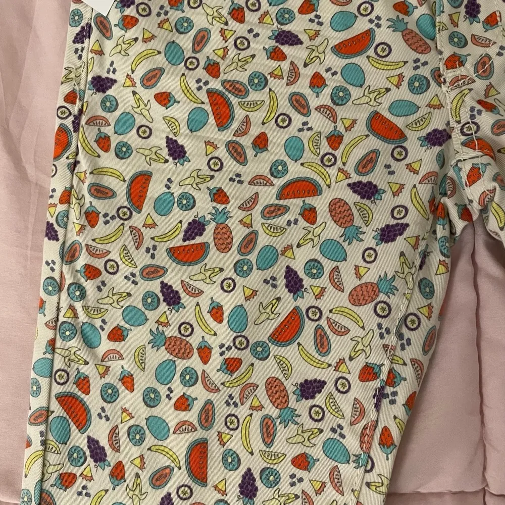 BCBG Generation Jasper novelty pineapple cream combo skinny jeans, size 23” - Image 9