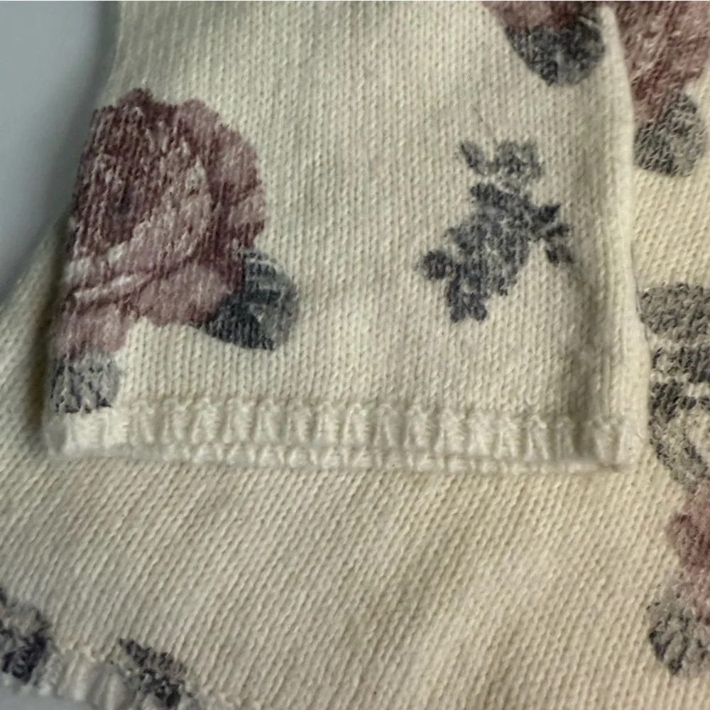 COPY - M Lucky Brand Rosette Sweater - Image 3