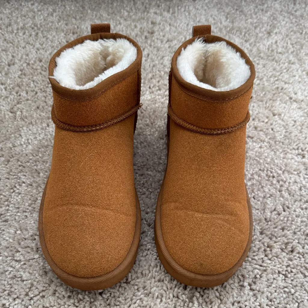 Amazon Women's Tan Ankle Boots with Fur Lining - Image 4