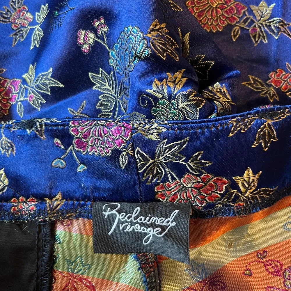 Reclaimed Vintage Brand Cigarette Pants Blue Floral Size UK M, US S, 6, EUC - Image 9