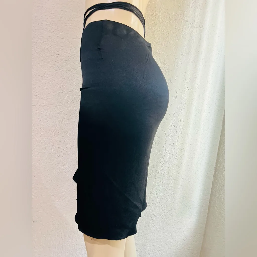 Gucci  2002 tom ford for gucci silk skirt. italian size 40 but lace up front - Image 8