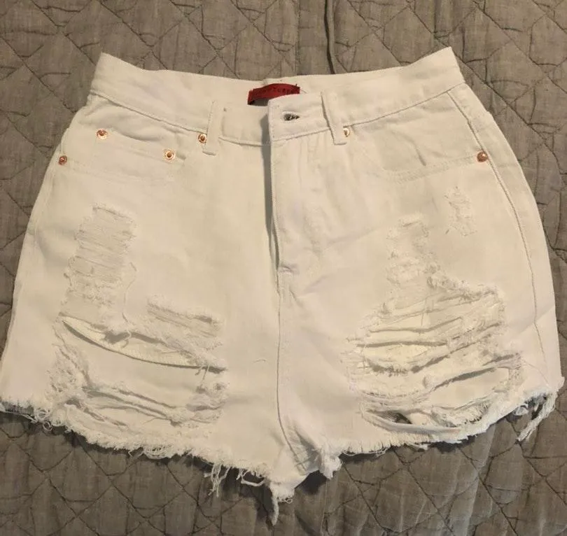 Boutique High Waisted White Shorts - Image 5