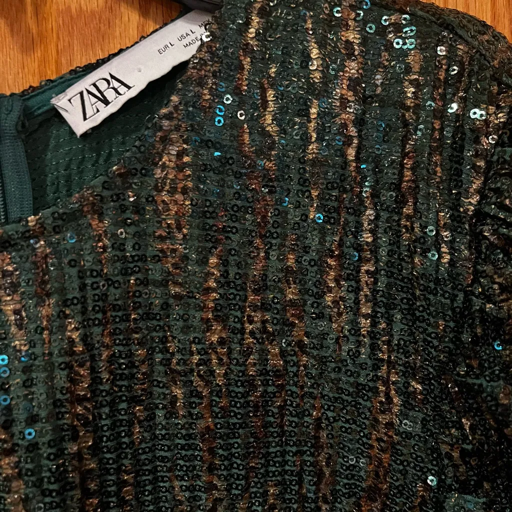 ZARA‎ Sequin Puff Long Sleeve Special Limited Edition Emerald Green & Gold Dress - Image 8
