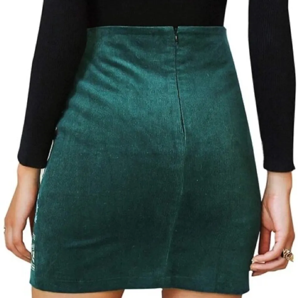 Simplee Embroidered Corduroy‎ Mini Skirt NWT - Image 7