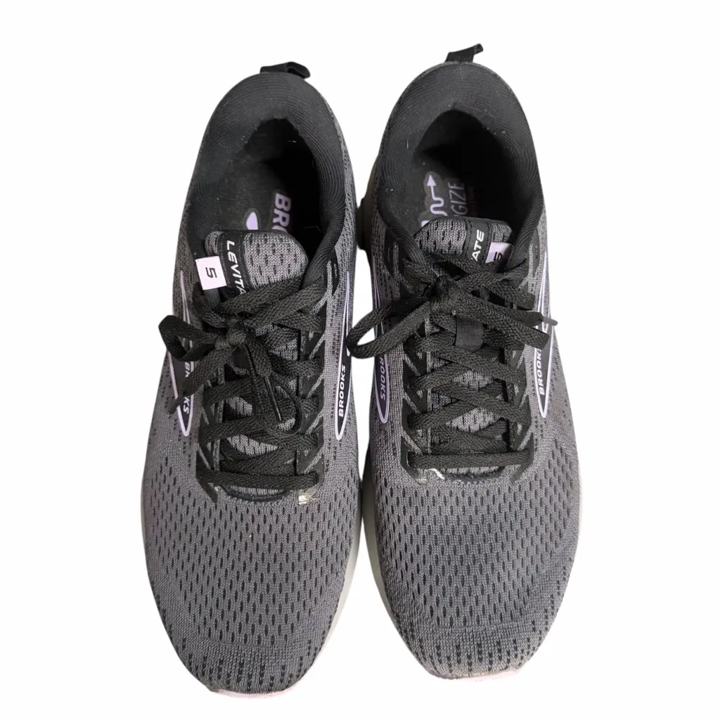 Brooks Womens Levitate Running Shoes Size 10 - Image 3