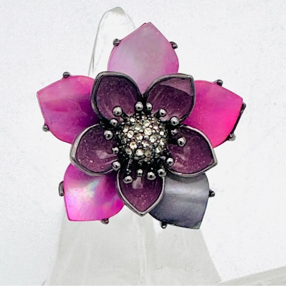 Juicy Couture Mother of Pearl Flower Ring - Image 2