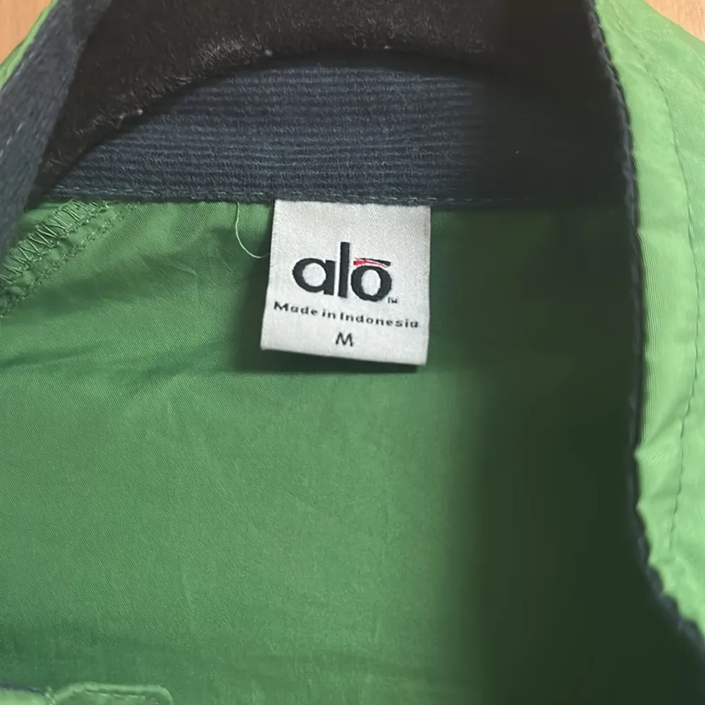 Alo Green Lightweight Full-Zip Jacket - Image 9