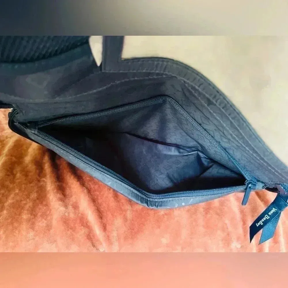 Vera Bradley Grand Travel Cosmetic Bag blue island medallion - Image 8