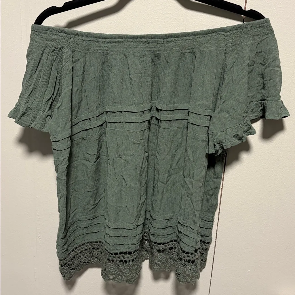 Daisy Fuentes Off the Shoulder Top - Image 4