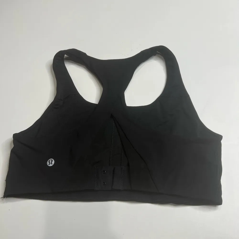 Lululemon size 8 sports bra. Hook and eye in the back up for it - Image 2