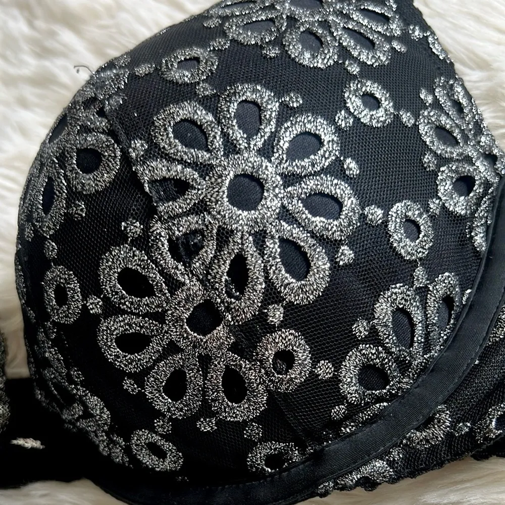 Victoria’s Secret Push Up Bra - Image 4