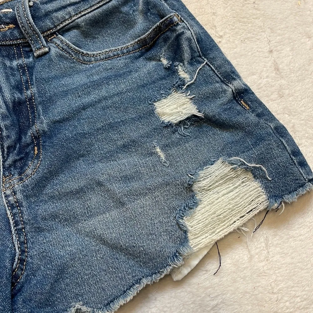 Short shorts mom Jean shorts distressed, high rise, size 7 / 28W - Image 3