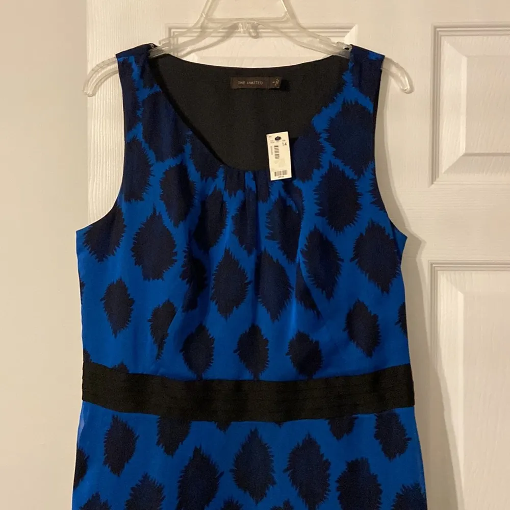 The Limited Women Summer 👗 brand new with tag size 14 bust is 40” and long 42” - Image 2