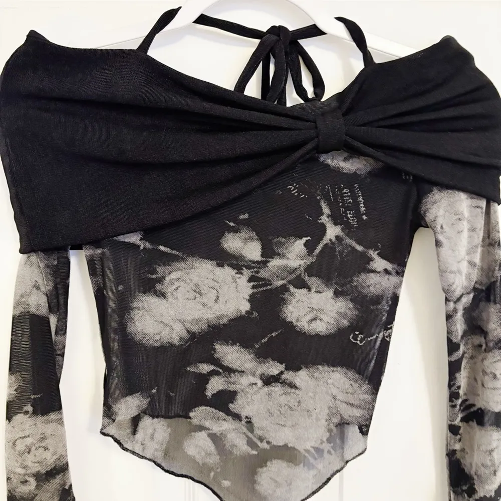 Black and Gray Y2K Floral Rose Printed Off - Image 6