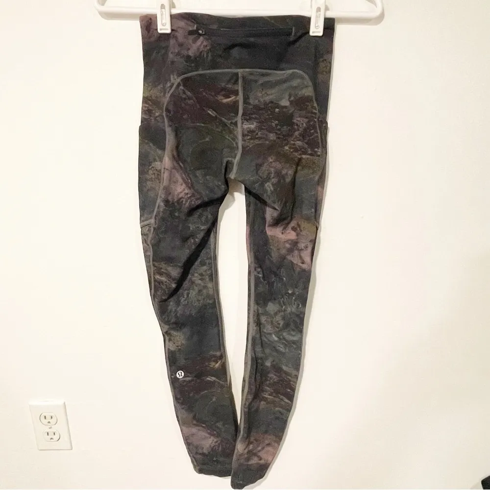 Lululemon Size 2 Wunder Under Low-Rise Tight Full-On Luxtreme 28" Radiant Multi - Image 6