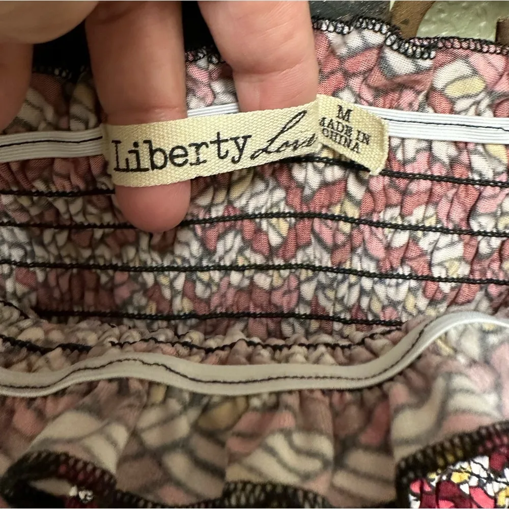 Liberty Love ruched crop top with attached sleeves - Image 3