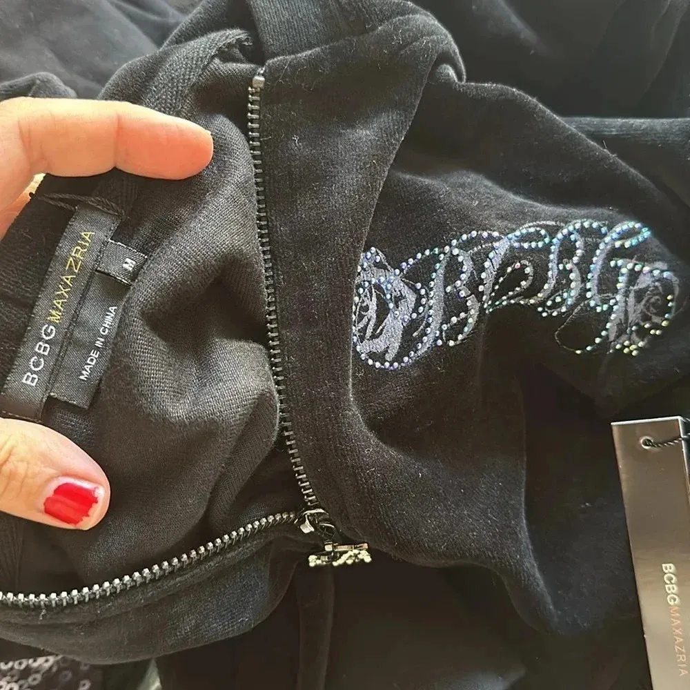 NWT BCBGMaxAzria Velvet Rhinestones Iridescent Roses Hoodie Track Suit 2-Piece - Image 13