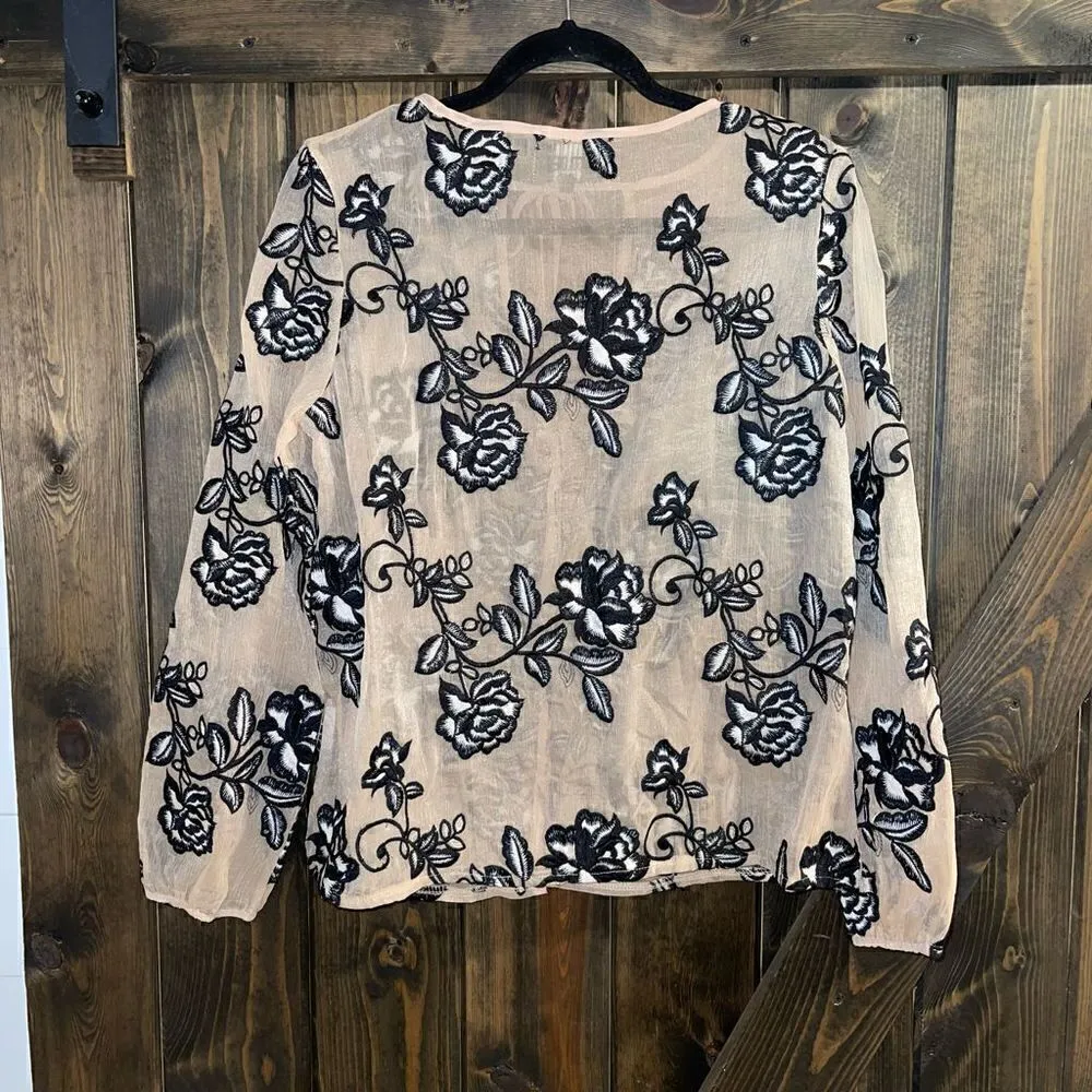 NWOT Goldie Sheer Floral Metallic Blouse - Image 3