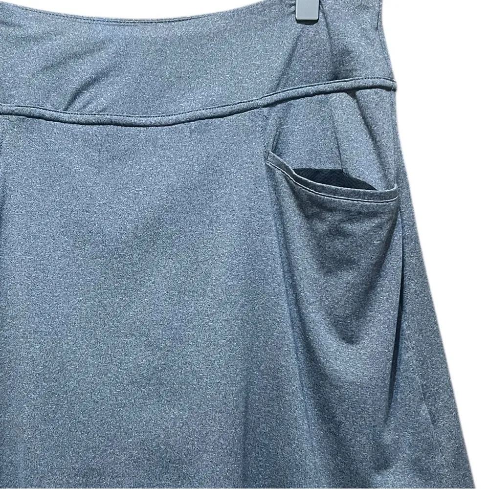 Adidas Women's Ultimate Knit Golf Skirt Skort in Grey Size Small - Image 2