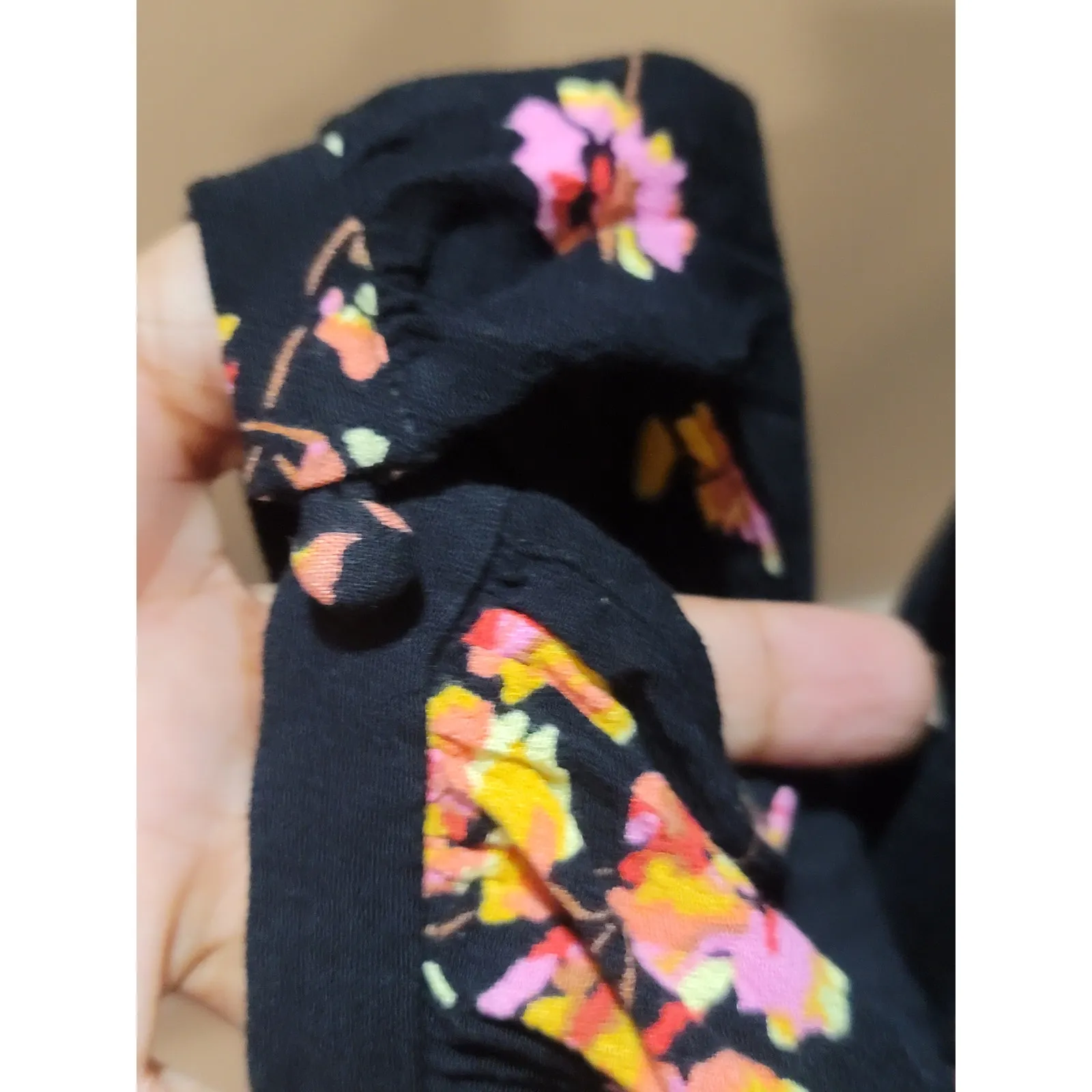 Leith Floral Blouse Women’s Size S Black 100% Rayon Smocked Waist Long Sleeve - Image 10