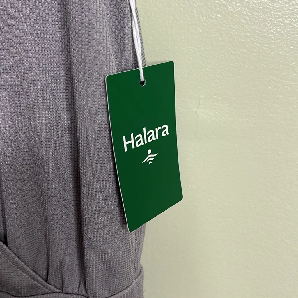 Halara v-neck short sleeve pocket waffle casual romper, size XL - Image 3