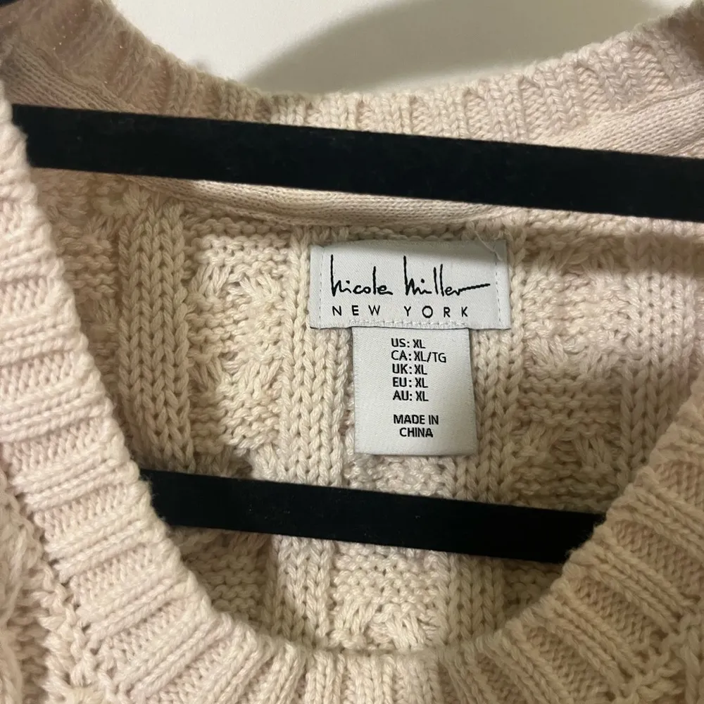 sweater vest Size XL - Image 2