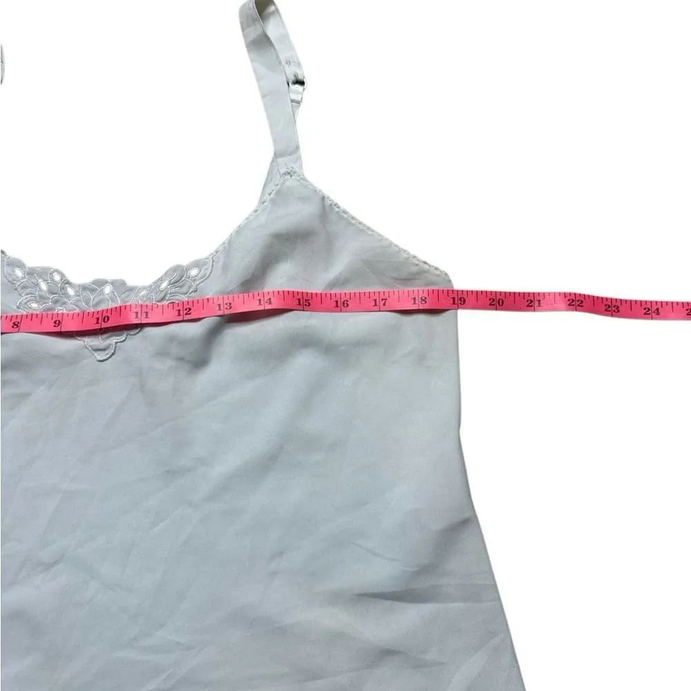 Vintage Vanity Fair White Camisole with Embroidery Size 38 / 44 Large - Image 4