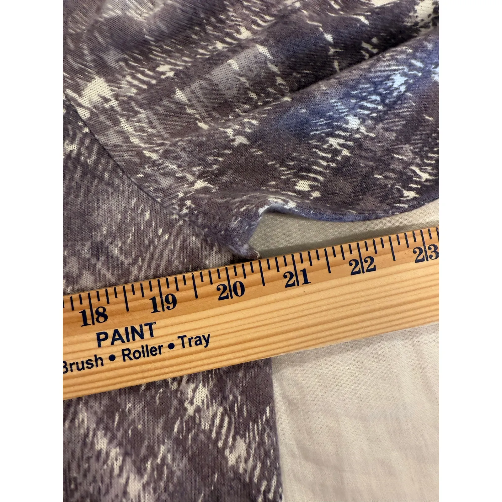 Connected Apparel Bell Sleeve Printed Knee Length Dress Dusty Lavender Size 14 - Image 9