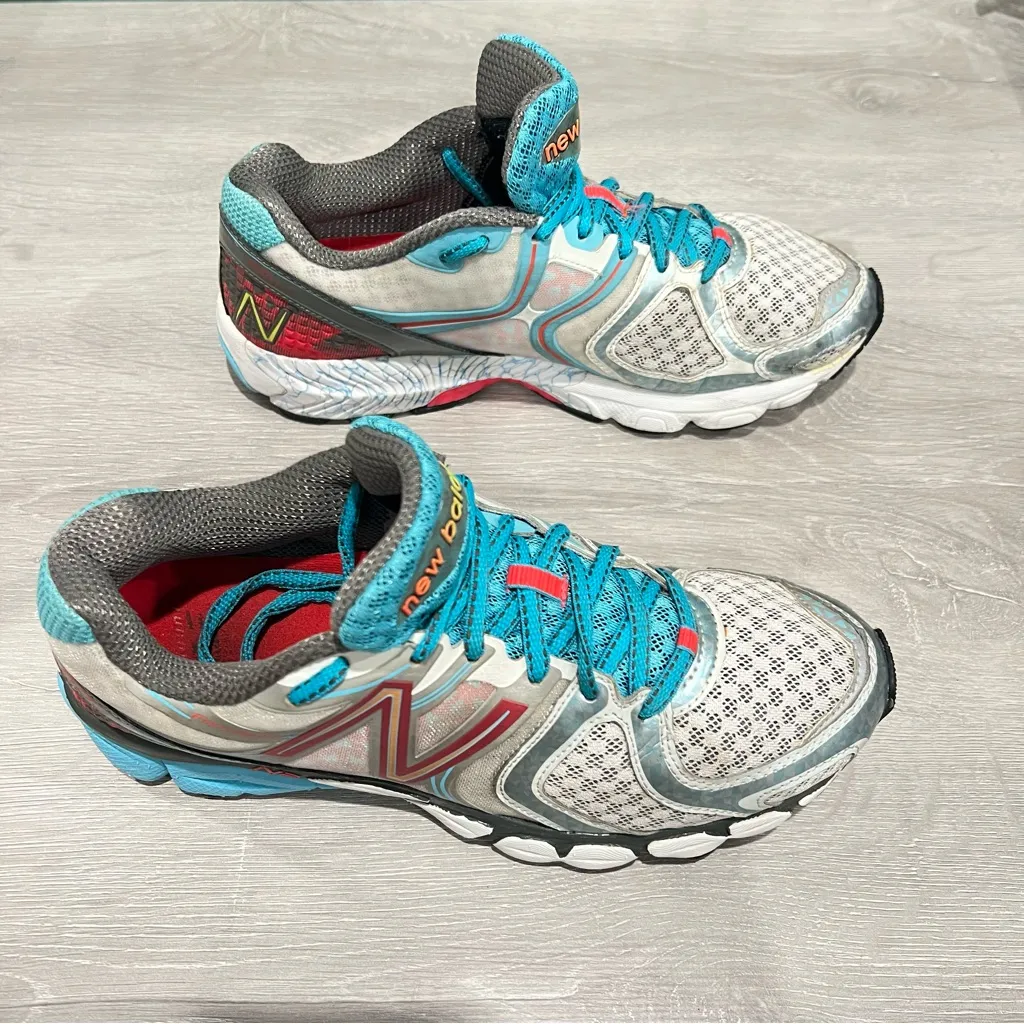 New Balance Women's W1260v3 Running Shoe - Image 5