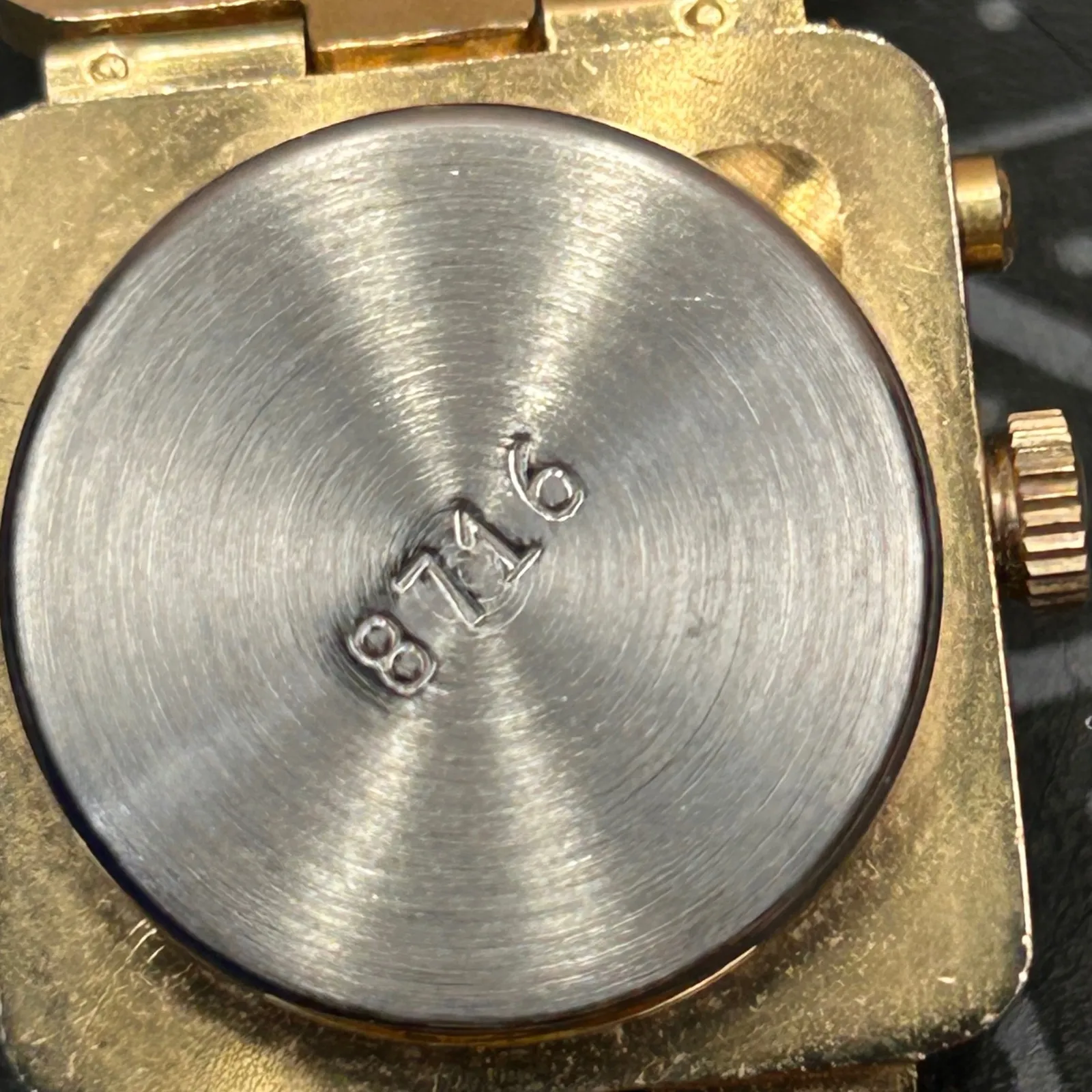 Chaika (YANKA)Gold Tone Amber Inlay Women's Mechanical Watch USSR Era Tested Gold - Image 10