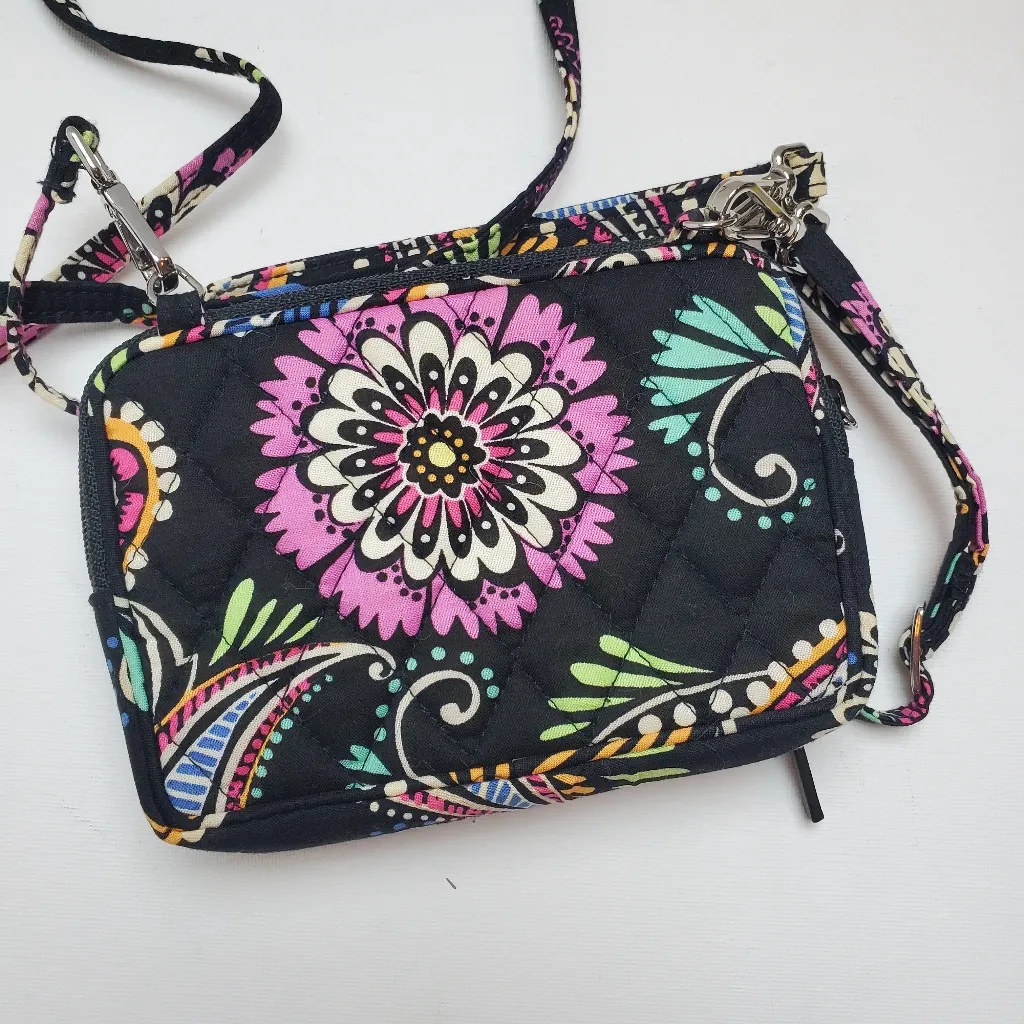 Vera‎ Bradley wristlet/Crossbody Floral Black quilted small Bag /wallet - Image 7