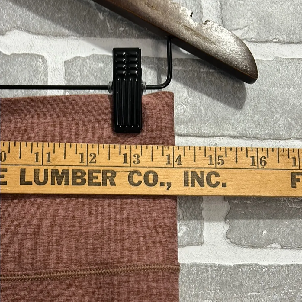 Vuori Clean Elevation Dreamknit Legging Hazelnut Heather Red Women's Excellent - Image 6