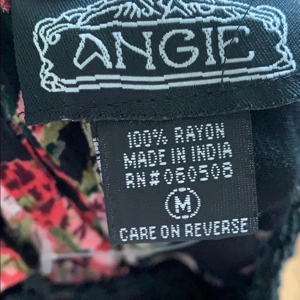 Angie Cold shoulder top - Image 6