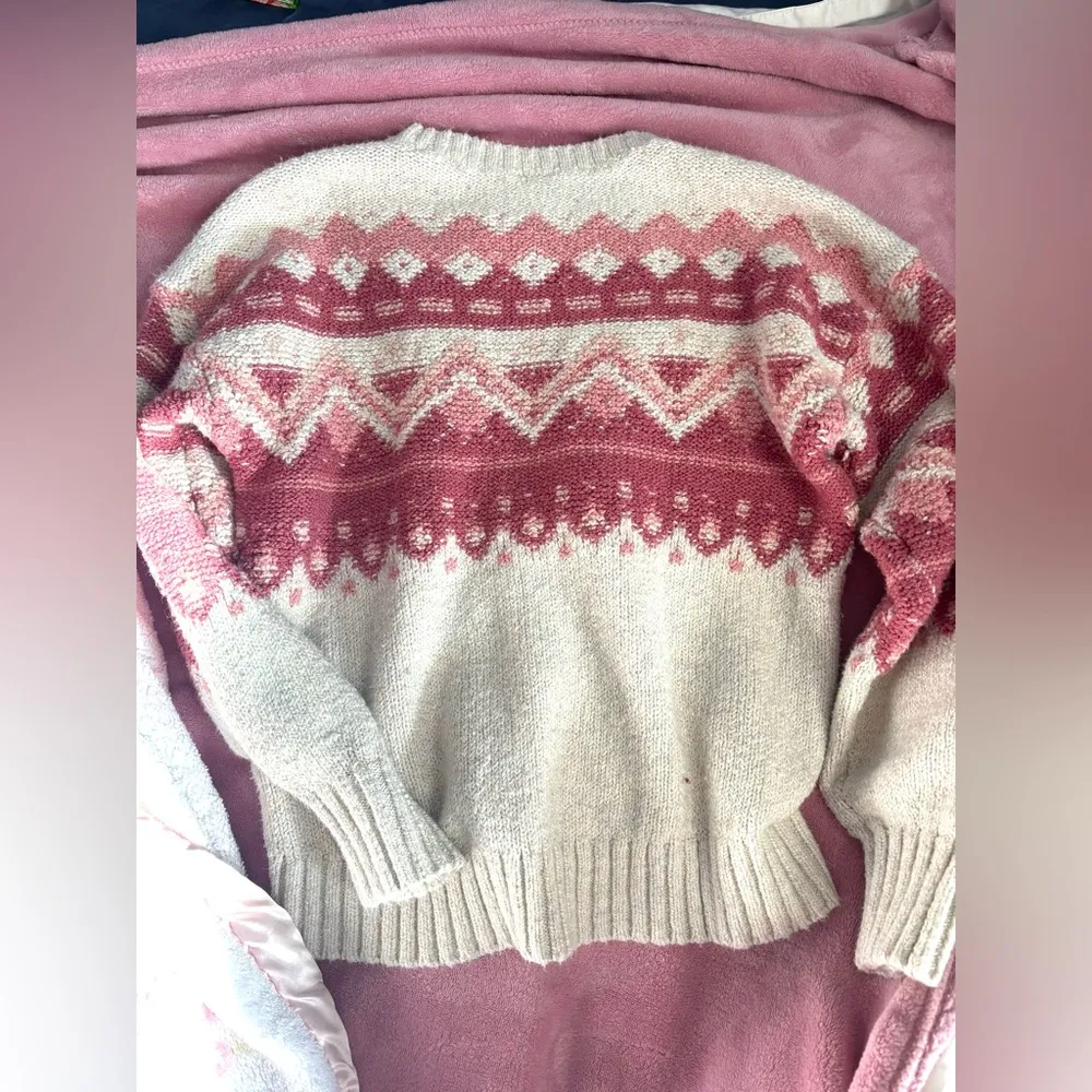 Abercrombie Girls Sweater
Size 15/16 - Image 4