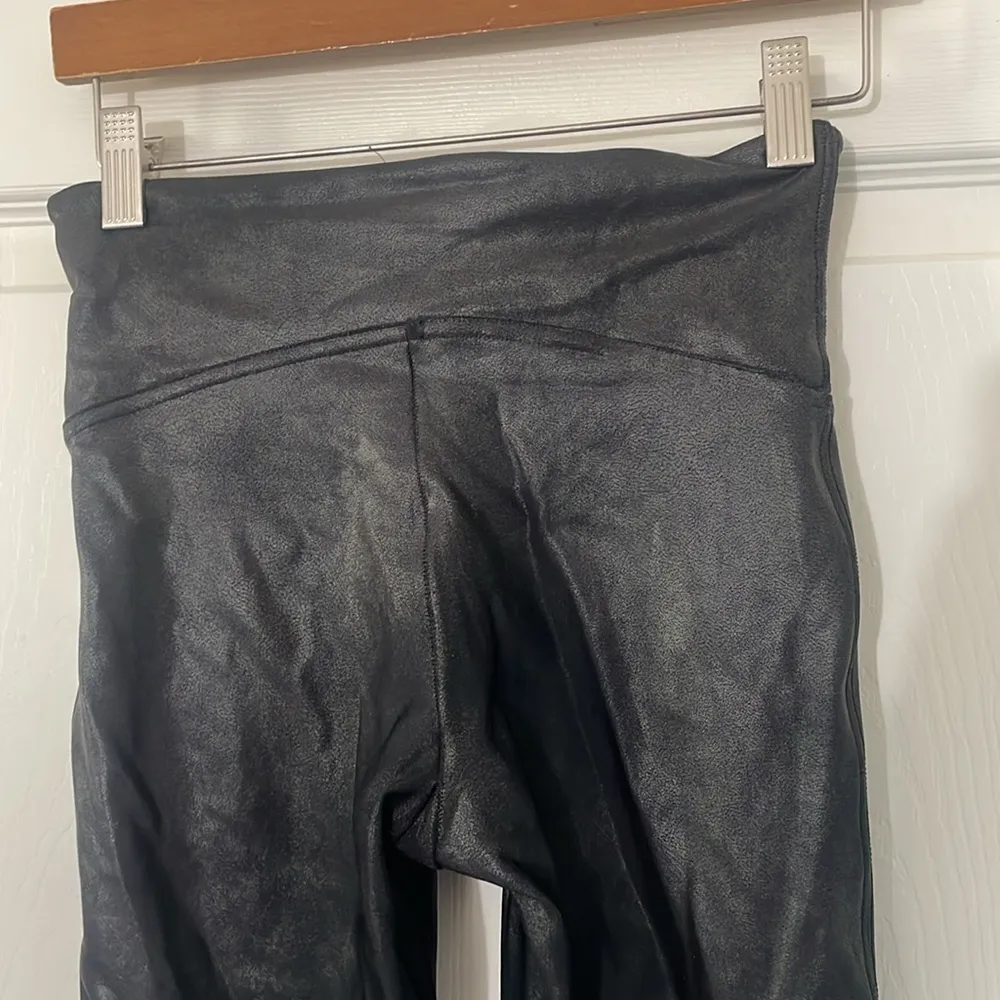SPANX Faux Leather Leggings Tummy Control Contoured Power Waistband Stomach - Image 8