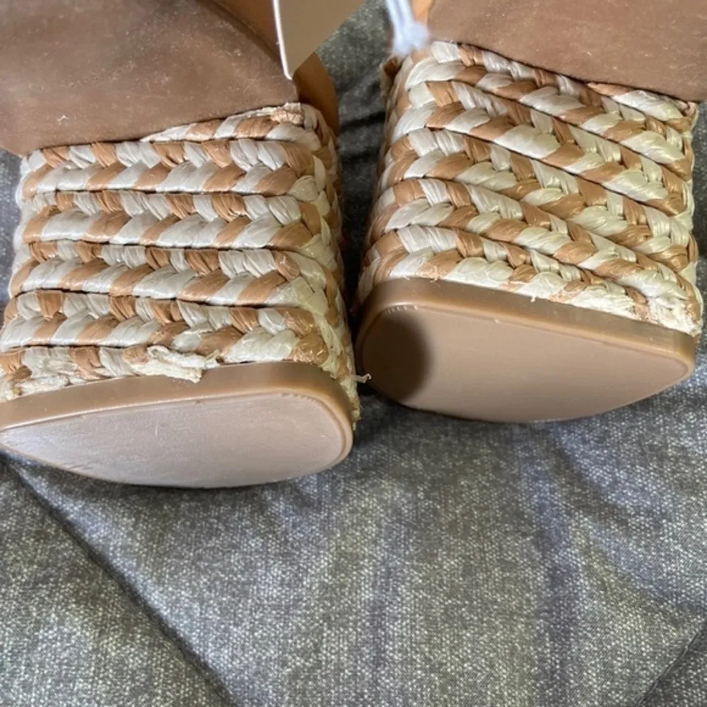 Women's Rachel Heels - Universal Thread - Tan - Size 9 - Image 42