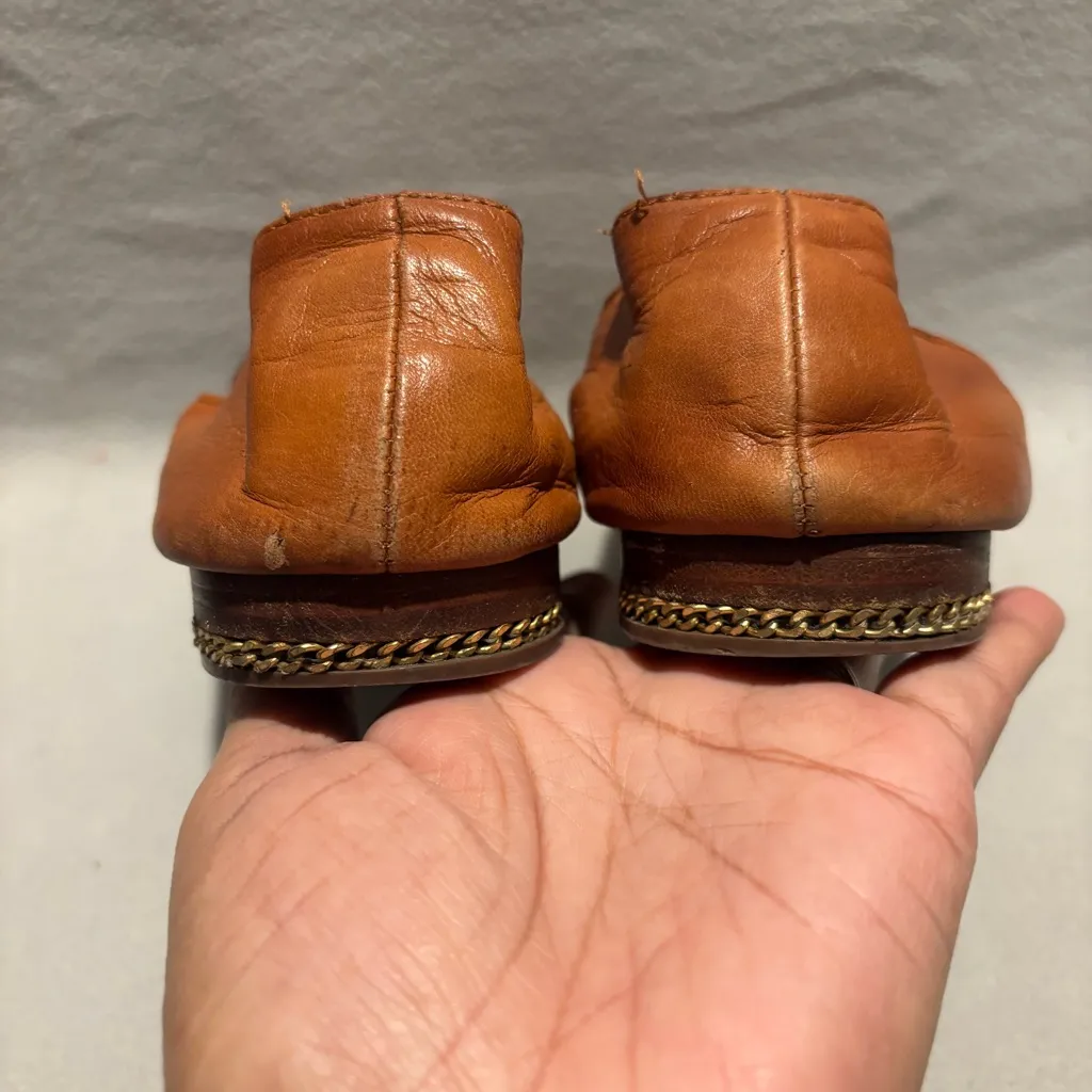 Tory Burch square-toe tan color loafers embossed logo size 8.5 - Image 5